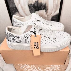 NEW Madden NYC White Rhinestone Embellished Glycerine Sneakers Women’s 10,chunky